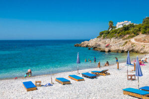 Odkryj zabytki Czarnogóry: Podróż przez Ujtehę